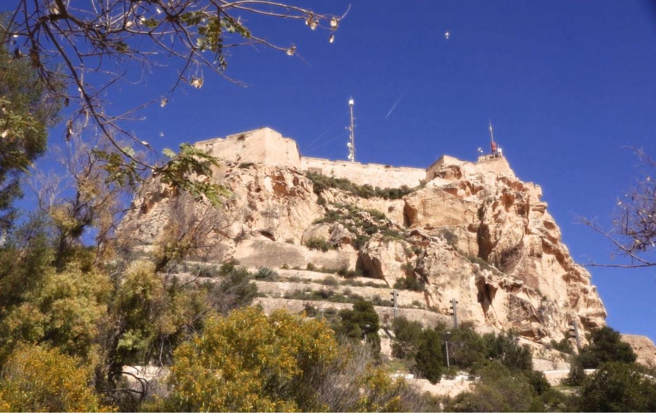 Orillas Del Castillo Alicante Ngoại thất bức ảnh
